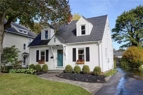 174 Orchard Dr, Rochester, NY 14618