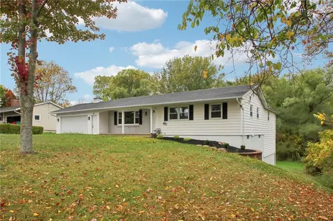 561 Whiting Rd, Webster, NY 14580