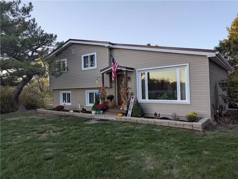 12871 Ridge Rd, Gaines, NY 14411