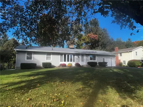 122 Kartes Dr, Greece, NY 14616