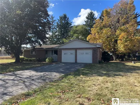 13048 Vaughn St, Springville, NY 14141