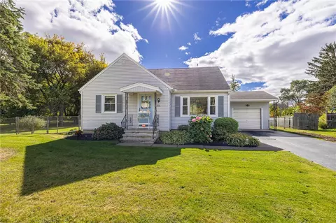 711 Embury Rd, Rochester, NY 14625