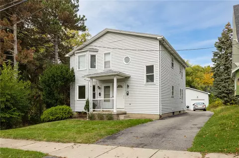 240 Stutson St, Rochester, NY 14612