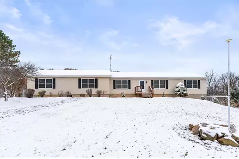 7625 Hallock Rd, Bloomfield, NY 14469