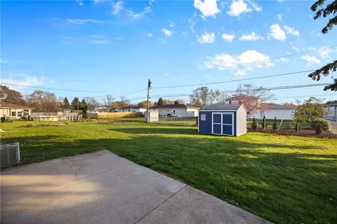 Exterior - 1145 Whitlock Rd, Irondequoit, NY 14609 photo 4 of 8