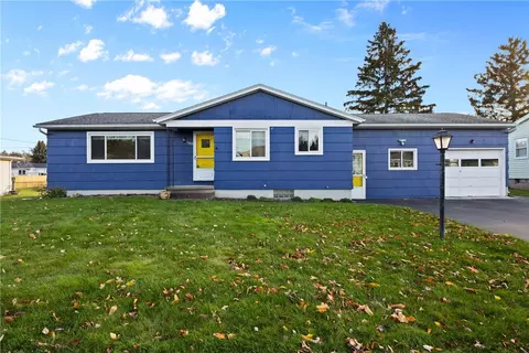 Exterior - 1145 Whitlock Rd, Irondequoit, NY 14609 photo 2 of 8