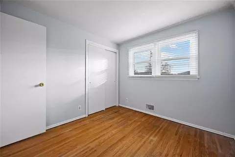 Bedroom - 1145 Whitlock Rd, Irondequoit, NY 14609 photo 4 of 7