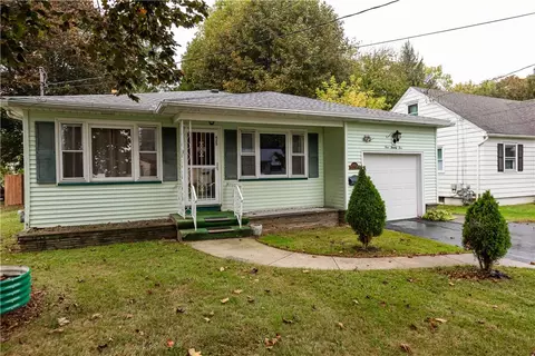 425 Norran Dr, Irondequoit, NY 14609