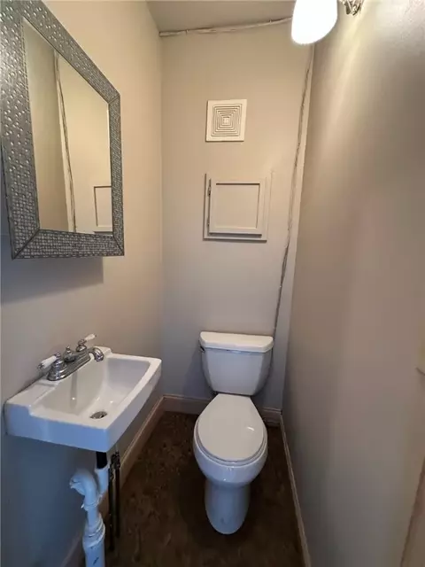 Bath - 675 Maple Dr, Webster, NY 14580 photo 1 of 9