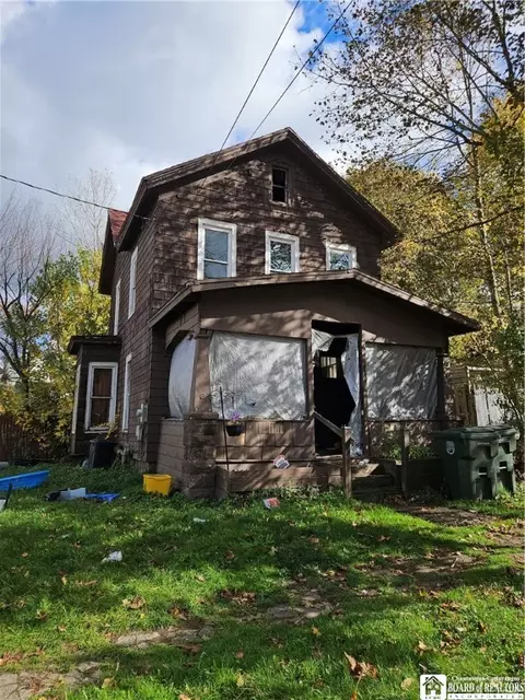 820 Lafayette St, Jamestown, NY 14701