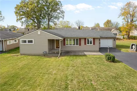 21 W Crest Dr, Gates, NY 14606