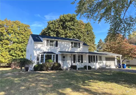 250 San Ron Dr, Webster, NY 14580