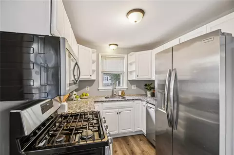Kitchen - 938 Whitlock Rd, Irondequoit, NY 14609 photo 2 of 2