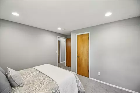 Bedroom - 938 Whitlock Rd, Irondequoit, NY 14609 photo 3 of 6
