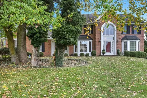 49 Sutton Pt, Pittsford, NY 14534