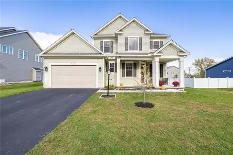 6422 Southgate Hills Dr, Victor, NY 14564