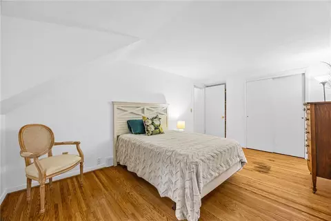 Bedroom - 203 Thurlow Ave, Irondequoit, NY 14609 photo 4 of 6