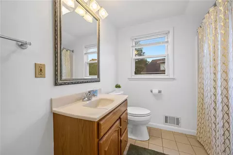 Bath - 203 Thurlow Ave, Irondequoit, NY 14609 photo 3 of 3