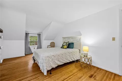 Bedroom - 203 Thurlow Ave, Irondequoit, NY 14609 photo 3 of 6