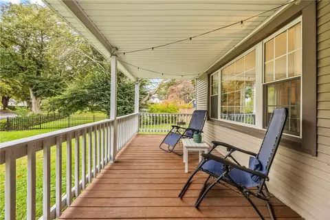 Exterior - 203 Thurlow Ave, Irondequoit, NY 14609 photo 2 of 9
