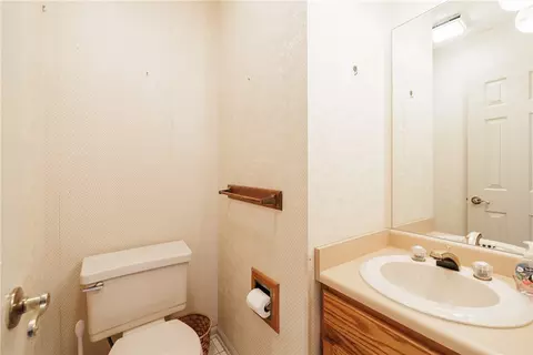 Bath - 55 Harbor Hill Dr, Irondequoit, NY 14617 photo 1 of 4