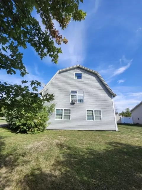 6873 Delamater Rd, Evans, NY 14047