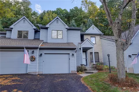 4 Colonial Cir, Perinton, NY 14450