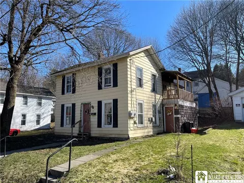 10 Eagle St, Jamestown, NY 14701