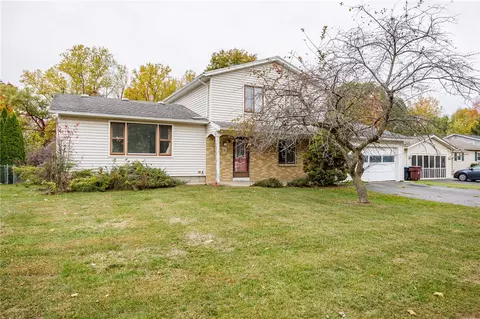 78 Kimberly Anne Dr, Gates, NY 14606