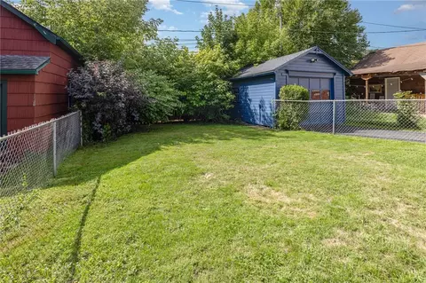 Exterior - 115 Spencer Rd, Irondequoit, NY 14609 photo 5 of 6