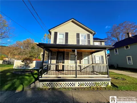 92 1st St, Bolivar, NY 14715