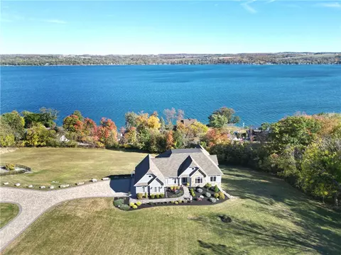 4475 County Road 16, Canandaigua, NY 14424