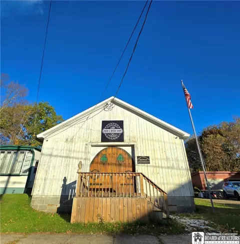 76 1st St, Bolivar, NY 14715