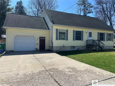 192 Woodward Ave, Springville, NY 14141