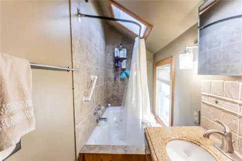 Bath - 50 Oberlin St, Irondequoit, NY 14622 photo 1 of 2
