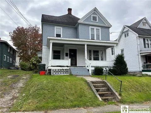 11 Mckinley Ave, Jamestown, NY 14701
