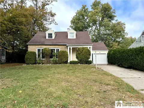6 Taft Pl, Dunkirk, NY 14048