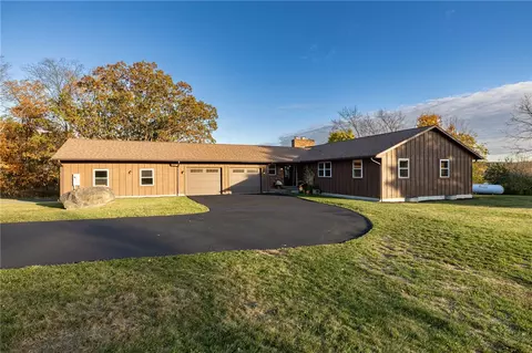 6779 Longsdorf Rd, Naples, NY 14512