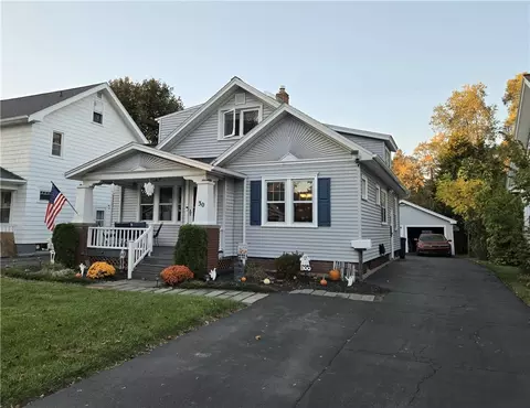 30 Garford Rd, Irondequoit, NY 14622