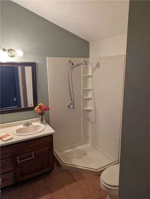 Bath - 227 Coolidge Rd, Irondequoit, NY 14622 photo 1 of 3