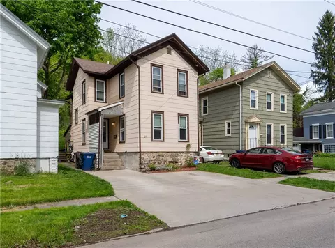 27 Butternut St, Lyons, NY 14489