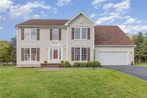 15 Chadwick Mnr, Perinton, NY 14450