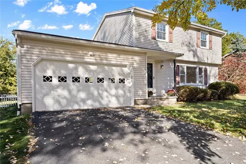24 Lisand Dr, Perinton, NY 14450