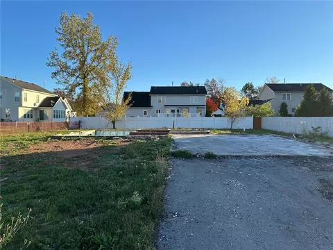 4 Roman Cir, Brockport, NY 14420