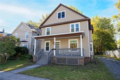 136 North St, Ridgeway, NY 14103
