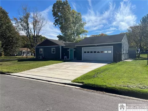 402 Chautauqua Ave, Jamestown, NY 14701