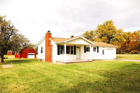 3955 County Line Rd, Murray, NY 14470