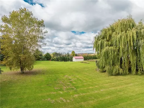 4455 Eddy Ridge Rd, Marion, NY 14505