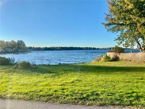 14710 Lake St, Sterling, NY 13156