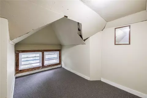Bedroom - 44 Beach Ter, Irondequoit, NY 14617 photo 4 of 4